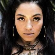 Dictó clases de canto y ukelele para niños con énfasis en inglés